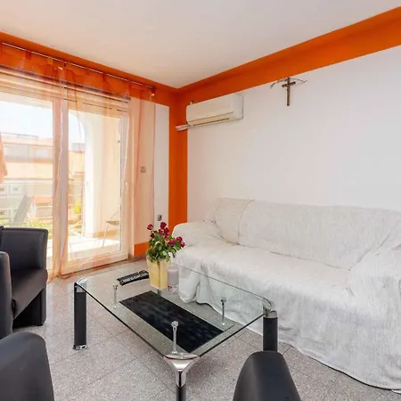In 39370 Ferienhaus Novi Vinodolski